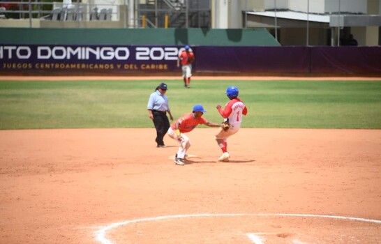 Cuba vence a Colombia y mantiene vivas sus aspiraciones de medallas en softbol