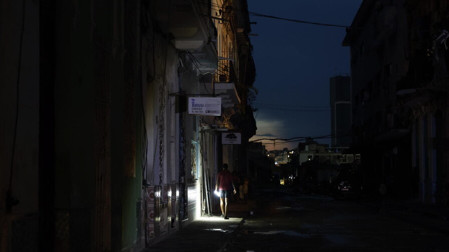 Cuba agradece a China nuevo donativo de 5,000 sistemas fotovoltaicos Cuba agradece a China nuevo donativo de 5,000 sistemas fotovoltaicos