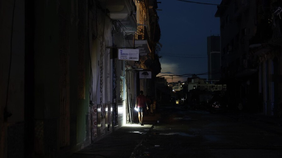 El mayor apagón de este viernes en Cuba dejará a la vez sin electricidad al 72 % del país El mayor apagón de este viernes en Cuba dejará a la vez sin electricidad al 72 % del país