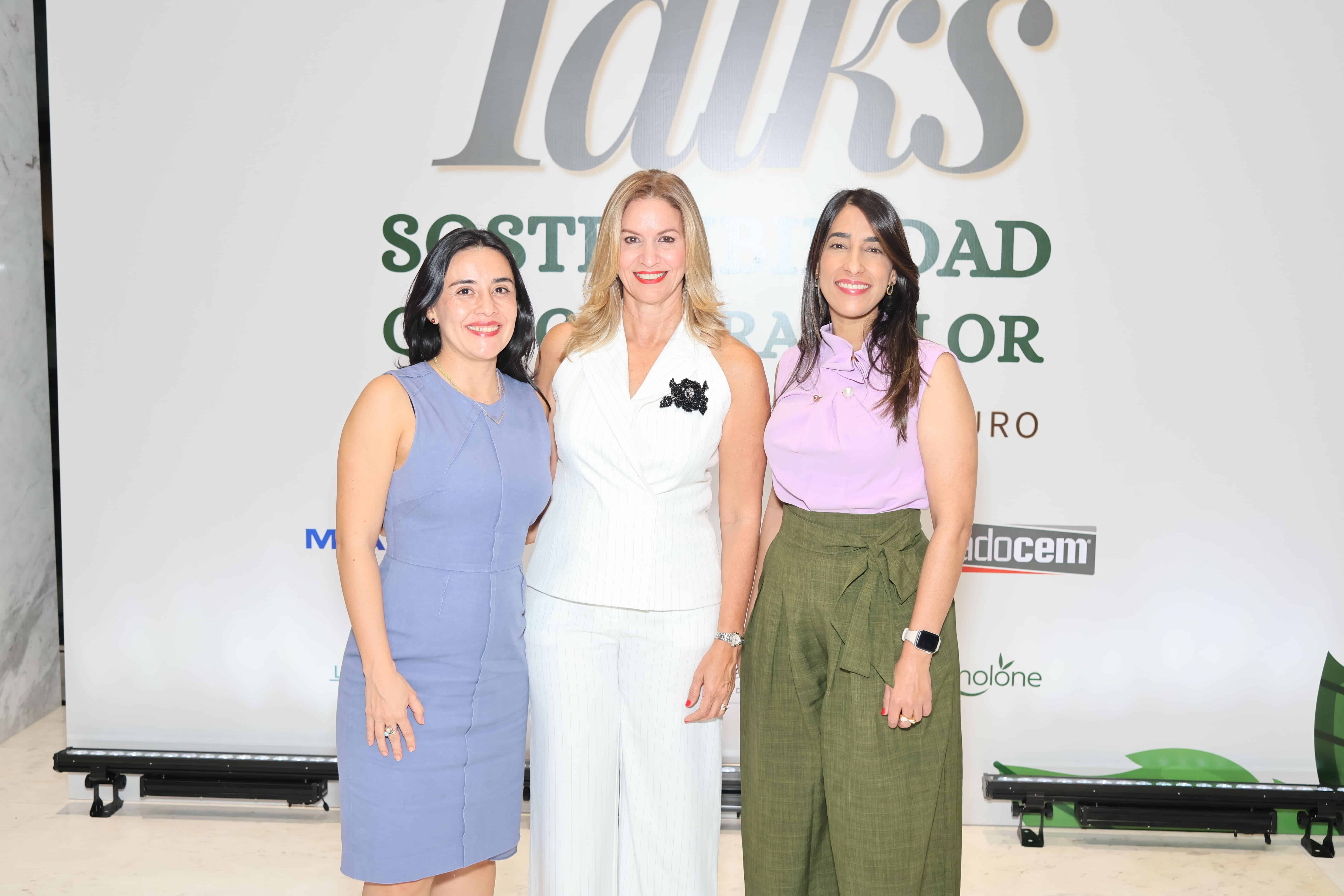 Renata Sánchez, Julissa Báez y Gloria Zacarias.