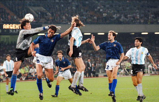 El bal&oacute;n de la Mano de Dios de Maradona se subastar&aacute; en EE. UU.
