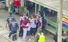 Un adolescente mata a sus abuelos y a cinco personas m&aacute;s en un colegio de Tailandia
