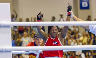 Estefani Alm&aacute;nzar conquista el oro en los 54 kg. del boxeo