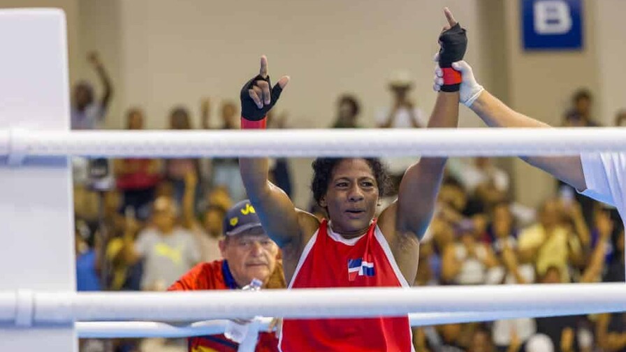 Estefani Almánzar conquista el oro en los 54 kg. del boxeo