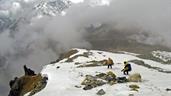 Aparecen los cuerpos de cinco alpinistas desaparecidos en Nepal el a&ntilde;o pasado