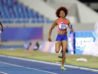 El relevo femenino 4x400 ilumina la noche dorada del atletismo de RD