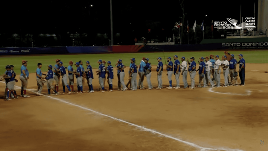 República Dominicana derrota a Panamá y disputará el oro del softbol ante Venezuela