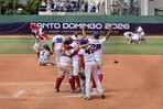 Elías Valerio y Yan Carlos González guían a la República Dominicana al oro en el softbol masculino