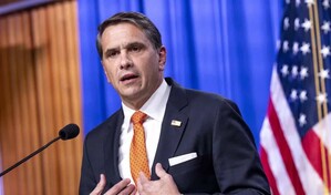 El Senado de EE. UU. confirma a Todd Blanche, exabogado de Trump, como fiscal general
