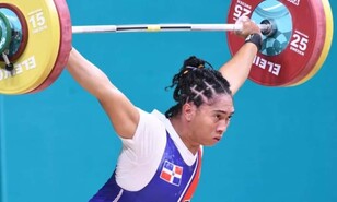 Yudelina Mej&iacute;a encabeza una brillante jornada para las pesistas dominicanas