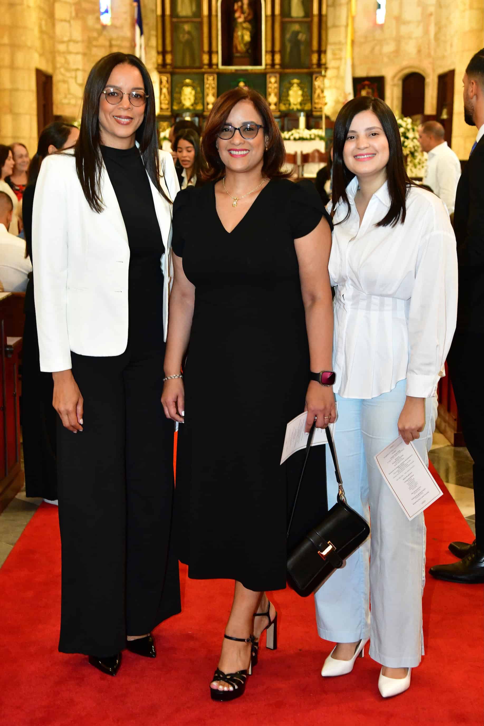 Jessica Mateo, Maryuri Pérez y Natalia Medina.