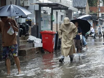 China issues red alert as Typhoon Dolphin makes landfall, triggers mass evacuations