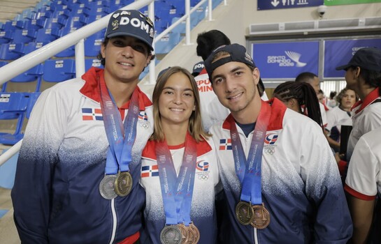 Atletas medallistas elevan la bandera dominicana y exhortan a los j&oacute;venes a incursionar en el deporte