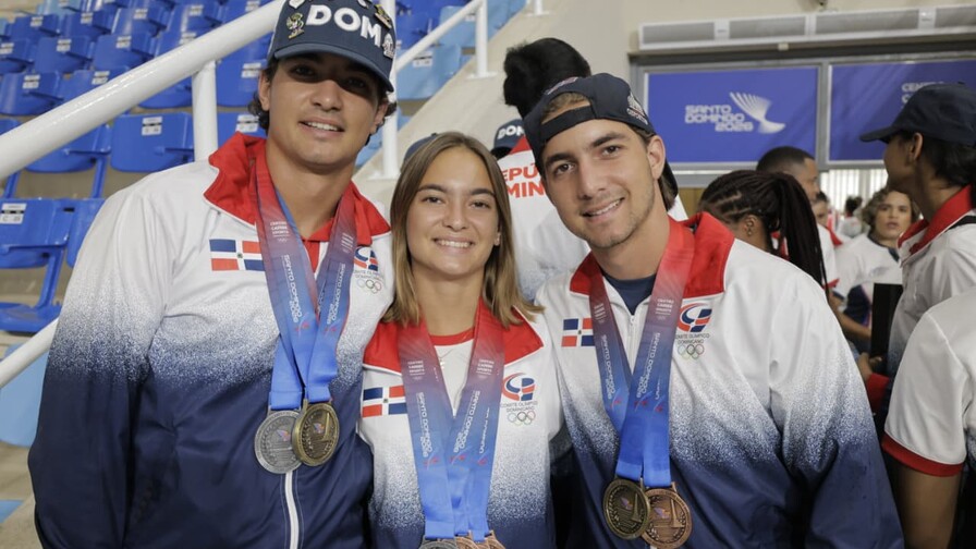 Atletas medallistas elevan la bandera dominicana y exhortan a los jóvenes a incursionar en el deporte Atletas medallistas elevan la bandera dominicana y exhortan a los jóvenes a incursionar en el deporte