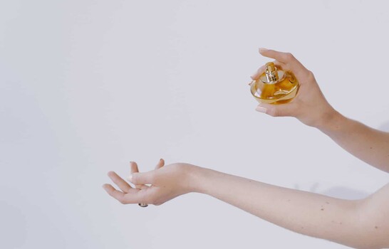 Aromas dulces en verano: c&oacute;mo escoger un perfume sin saturarnos
