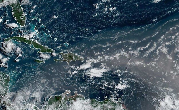 Pronostican cielo gris&aacute;ceo por polvo del Sahara y temperaturas calurosas este domingo
