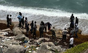 Hallan cad&aacute;ver de una mujer flotando a orillas del mar en Los Blancos de Barahona