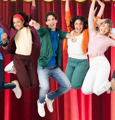 Casi 100 j&oacute;venes dominicanos dan nueva vida a "High School Musical"