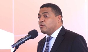 Monegro deja el protocolo a un lado y agradece a quienes hicieron posibles los Juegos Santo Domingo