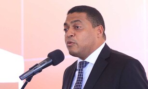 Monegro deja el protocolo a un lado y agradece a quienes hicieron posibles los Juegos Santo Domingo