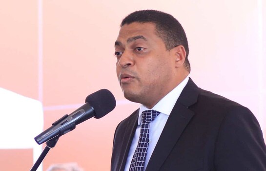 Monegro deja el protocolo a un lado y agradece a quienes hicieron posibles los Juegos Santo Domingo