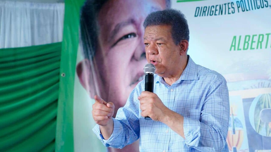 Leonel Fern&aacute;ndez suma al exalcalde de Castillo y dirigentes del PRM a la Fuerza del Pueblo