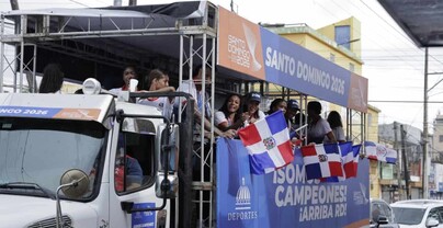 Entre banderas y m&uacute;sica, RD celebra con caravana sus 150 medallas en los Juegos Centroamericanos