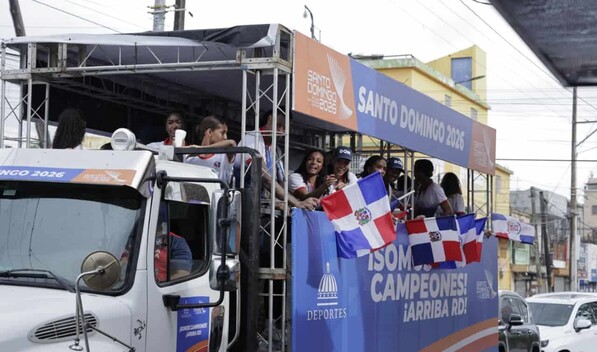 Entre banderas y m&uacute;sica, RD celebra con caravana sus 150 medallas en los Juegos Centroamericanos