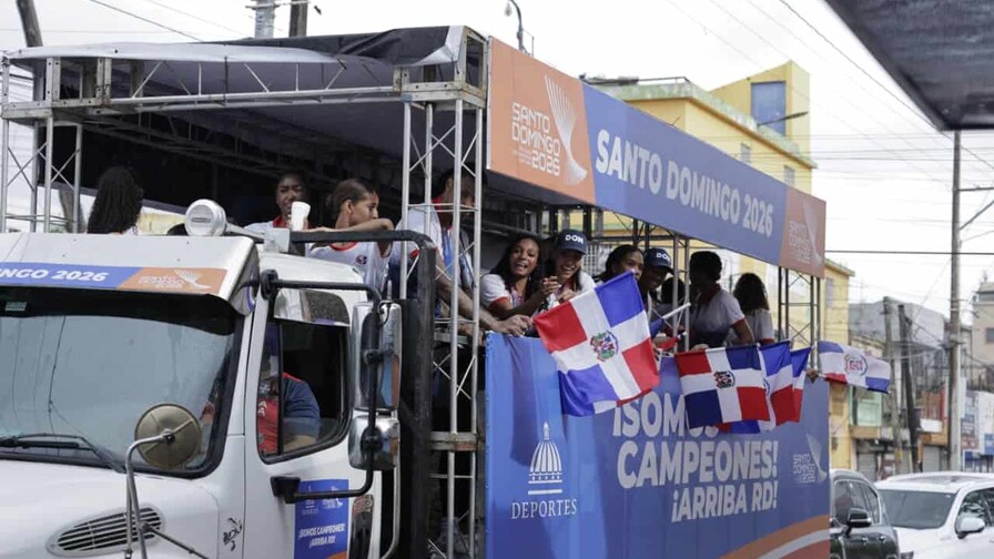 Entre banderas y m&uacute;sica, RD celebra con caravana sus 150 medallas en los Juegos Centroamericanos