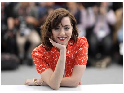 Aubrey Plaza se convierte en madre por primera vez a los 42 años