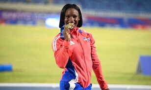 VIDEO | Liranyi Alonso gana en Om&aacute;n el oro en los 100 metros y se queda con la plata en los 200
