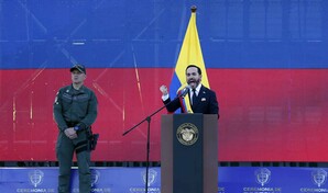 De la Espriella presenta un libro con casos de presunta corrupci&oacute;n en el gobierno de Petro