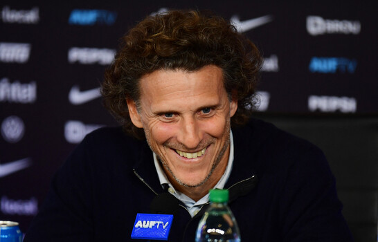Forl&aacute;n asume el privilegio de ser DT interino de Uruguay
