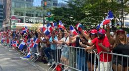 El Empire State Building se uni&oacute; a la celebraci&oacute;n del 44 desfile dominicano en Nueva York