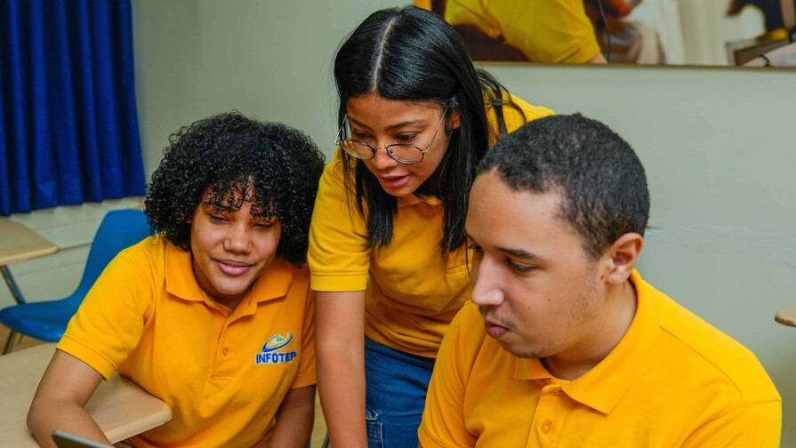 De cursos de oficinas a programación: así está cambiando lo que estudian los dominicanos en Infotep