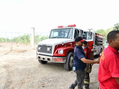 Incendio en vertedero de Espaillat afecta comunidades y genera humareda