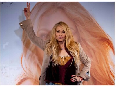 Paulina Rubio gana disputa por la residencia de su hijo, aseguran