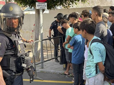 Propone confina migrantes en Ceuta a la espera expulsión de España