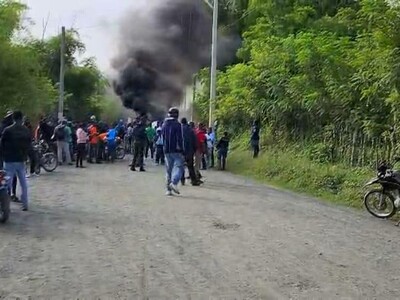 Protesta en Santo Domingo Norte por reparación de calles y luz
