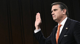 Todd Blanche jura como fiscal general de EE. UU. en una ceremonia privada en la Casa Blanca Todd Blanche jura como fiscal general de EE. UU. en una ceremonia privada en la Casa Blanca