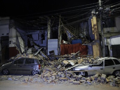 Aumentan a 169 los muertos por el terremoto en Colombia