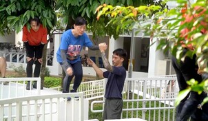 Clases de parkour ayudan a adultos mayores de Singapur