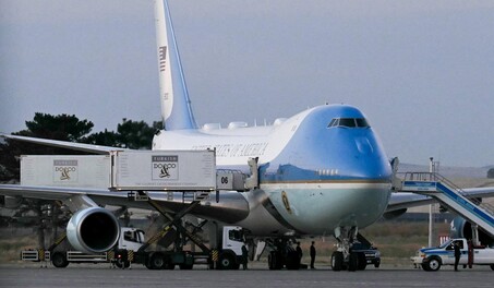 Trump desata pol&eacute;mica al usar como se&ntilde;uelo un avi&oacute;n con periodistas ante una amenaza iran&iacute;