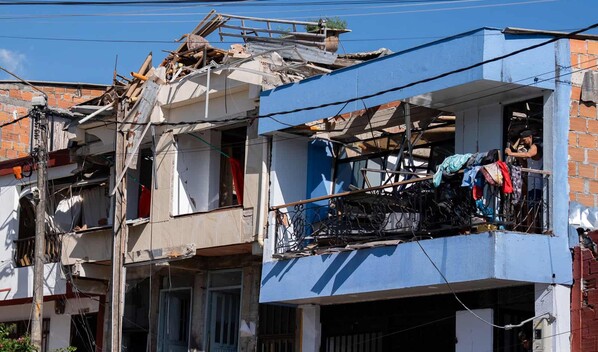 Al menos 132 muertos y 570 heridos deja el terremoto de magnitud 7.4 en Colombia