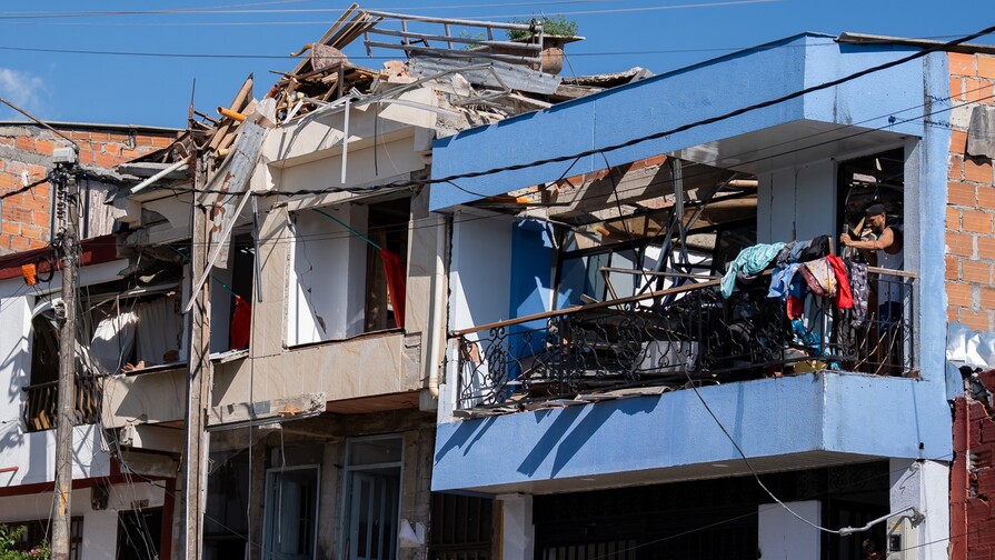 Al menos 132 muertos y 570 heridos deja el terremoto de magnitud 7.4 en Colombia Al menos 132 muertos y 570 heridos deja el terremoto de magnitud 7.4 en Colombia