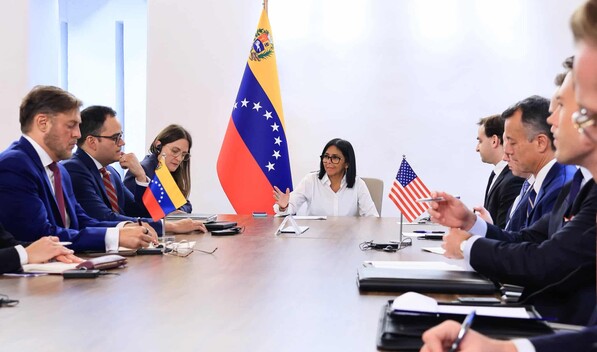Delcy Rodr&iacute;guez se re&uacute;ne en Caracas con delegaci&oacute;n del Departamento del Tesoro de EE. UU.