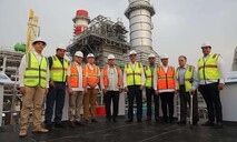 Abinader visita planta que aportar&aacute; 467 MW al sistema el&eacute;ctrico y entrar&aacute; en operaci&oacute;n en 2027