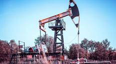 El petr&oacute;leo de Texas sube el 2.33 %, tras las declaraciones de Bessent sobre Ir&aacute;n