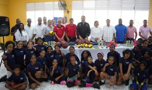 Inefi remoza canchas en Hato Mayor