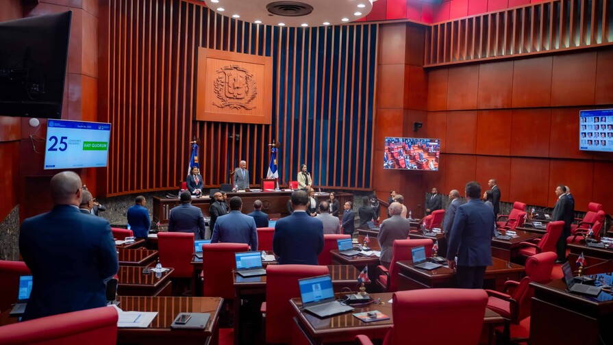 Senadores presentaron aluvi&oacute;n de 103 excusas para faltar a sesiones